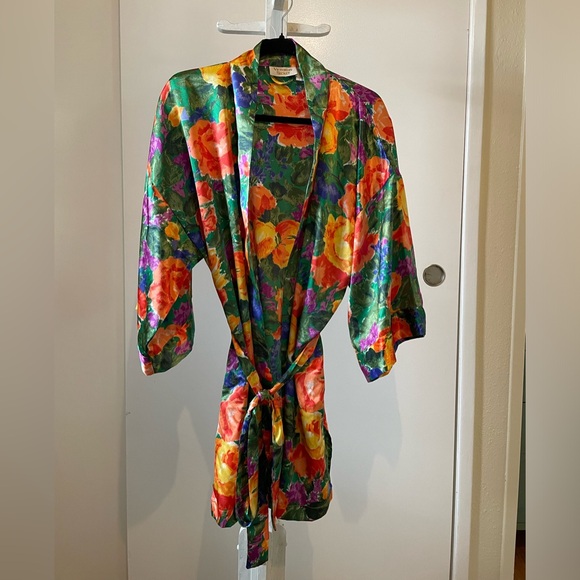 Victoria's Secret Other - Vintage Victoria's Secret Silk Robe Size Medium
